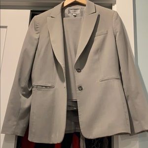 Tahari size 14 pant suit